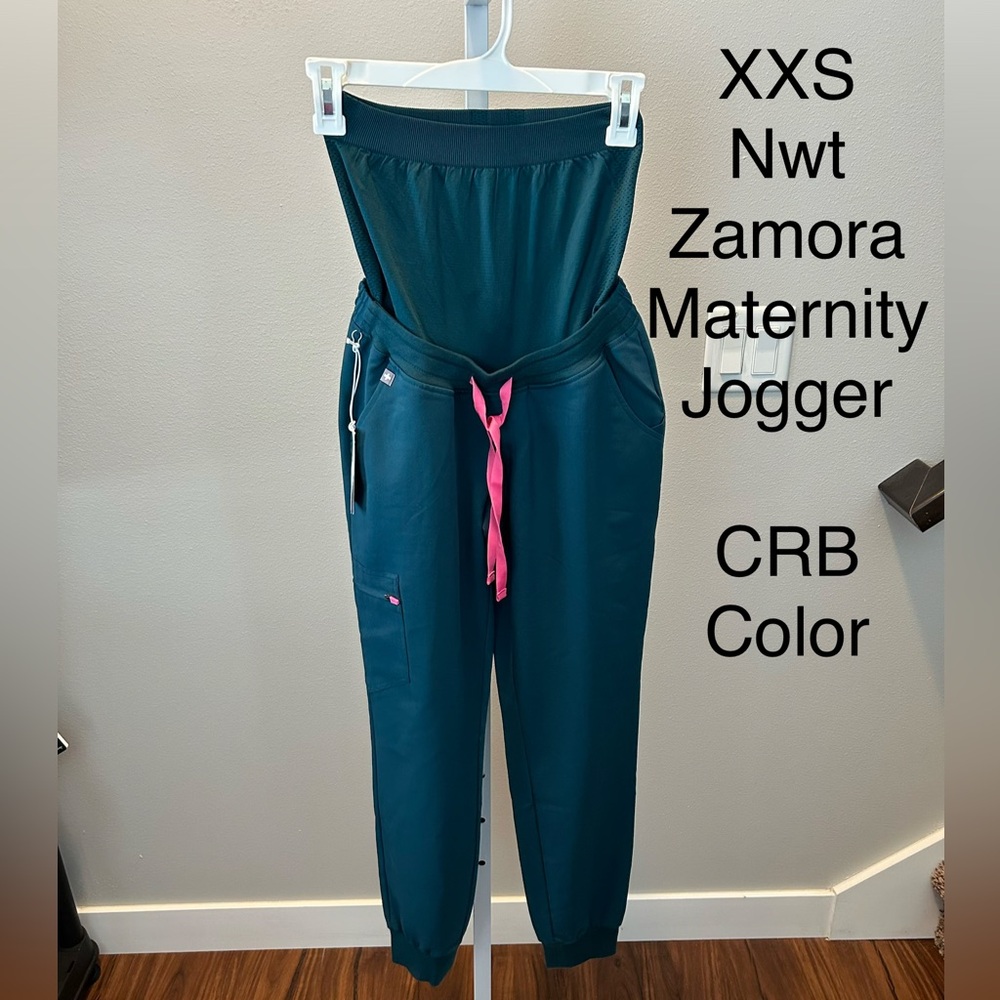 Figs XXS maternity scrubs nwt
Zamora maternity jogger
CRB color